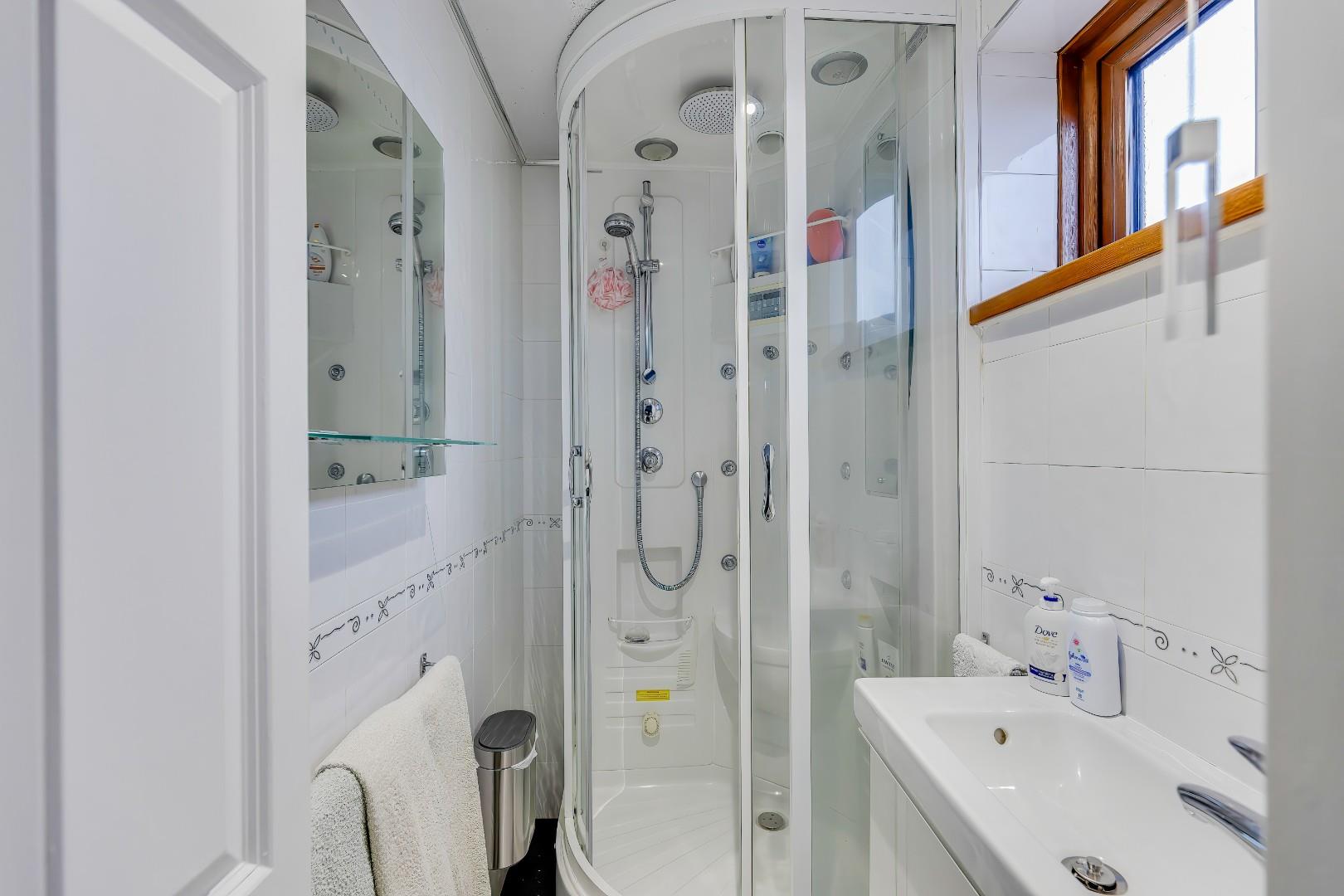 2 Priory Gardens, Barry, CF63 1FH